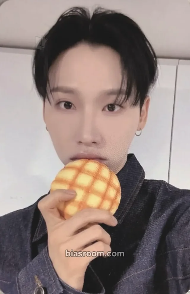 Woong AB6IX BORN LIKE THIS K-pop photocard