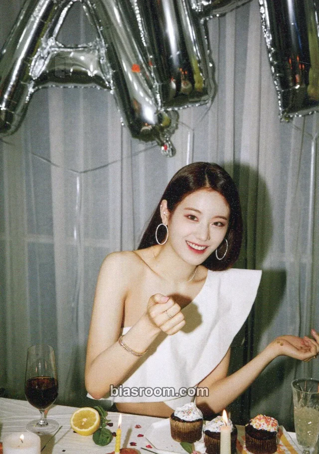 Gyuri fromis_9 My Little Society K-pop photocard