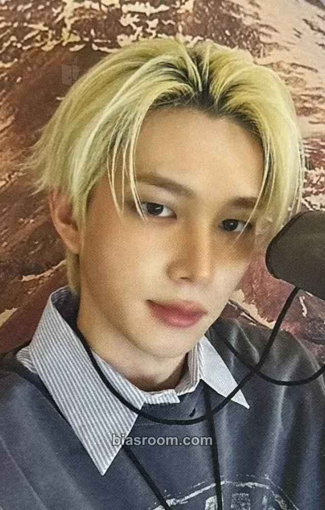 Theo P1Harmony 2026 Season's Greetings-Super Hero's Off The Records K-pop photocard