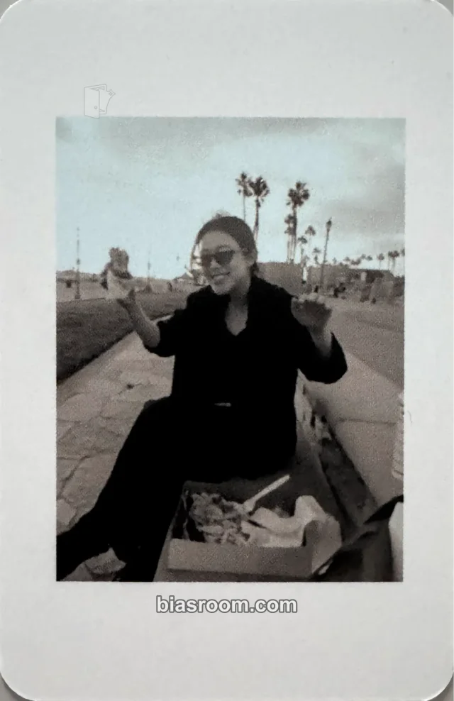 Soyoon SE SO NEON [Letters from H] K-pop photocard