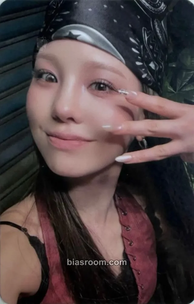 Mako NiziU Sour Grapes K-pop photocard