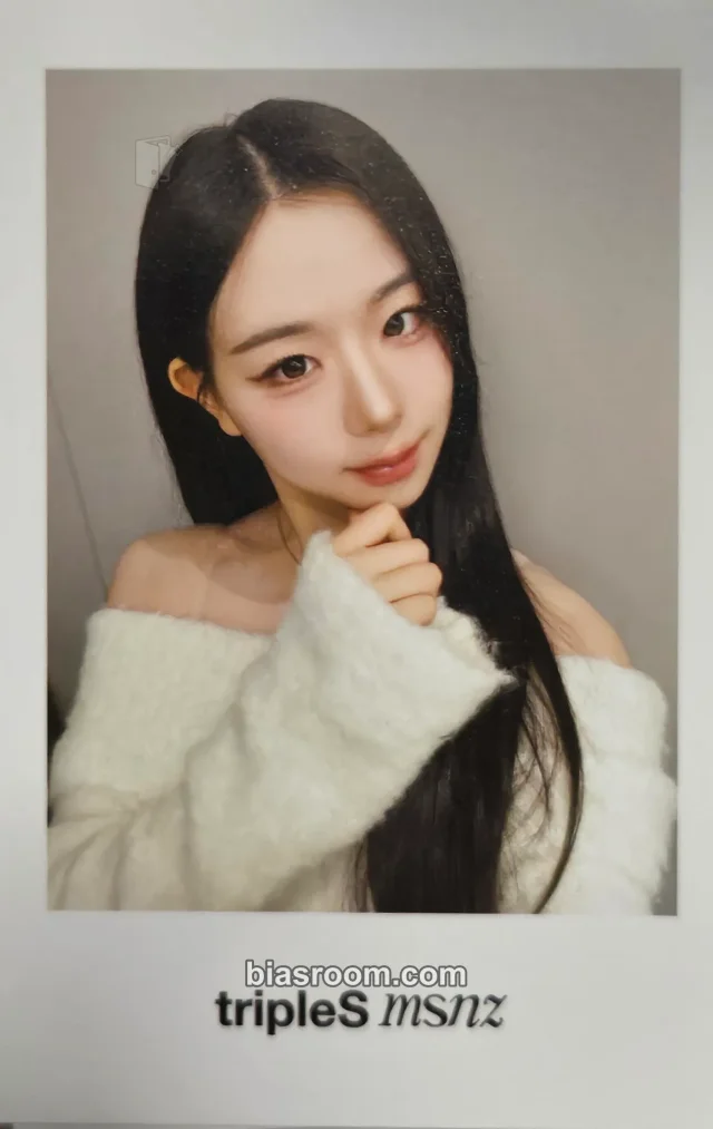 Chaeyeon tripleS Beyond Beauty K-pop photocard