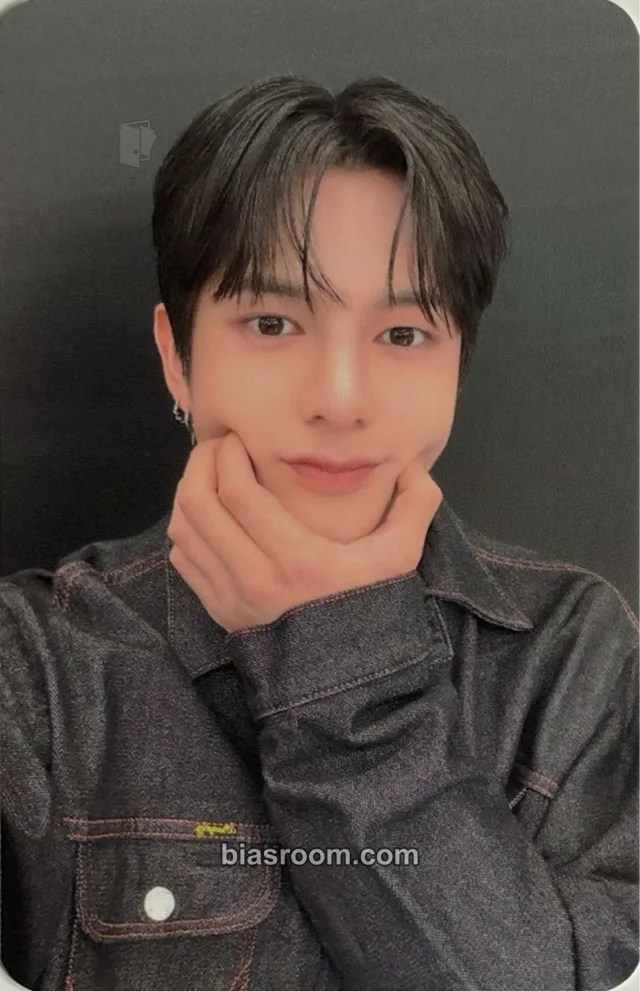 Turn NAZE NAZE K-pop photocard