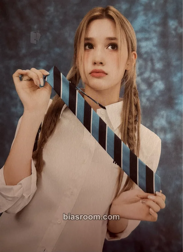 Huening Bahiyyih Kep1er Magic Hour K-pop photocard