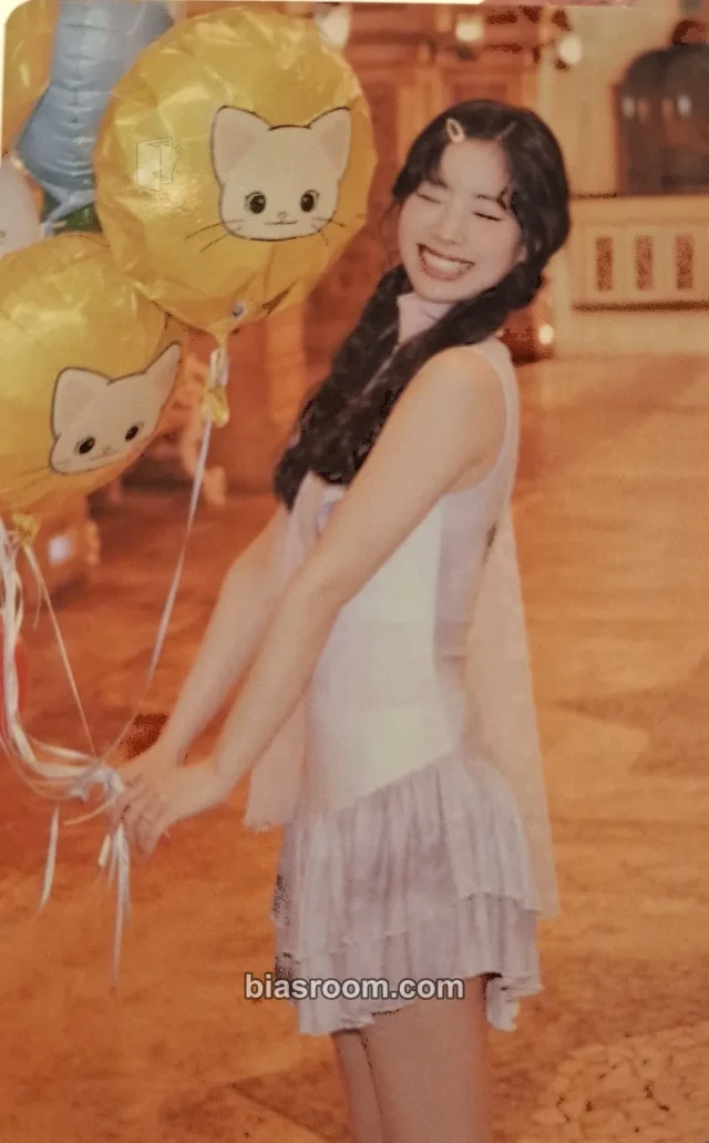 Dahyun TWICE TWICE The Thrill (11th Anniversary Pop-Up) K-pop photocard