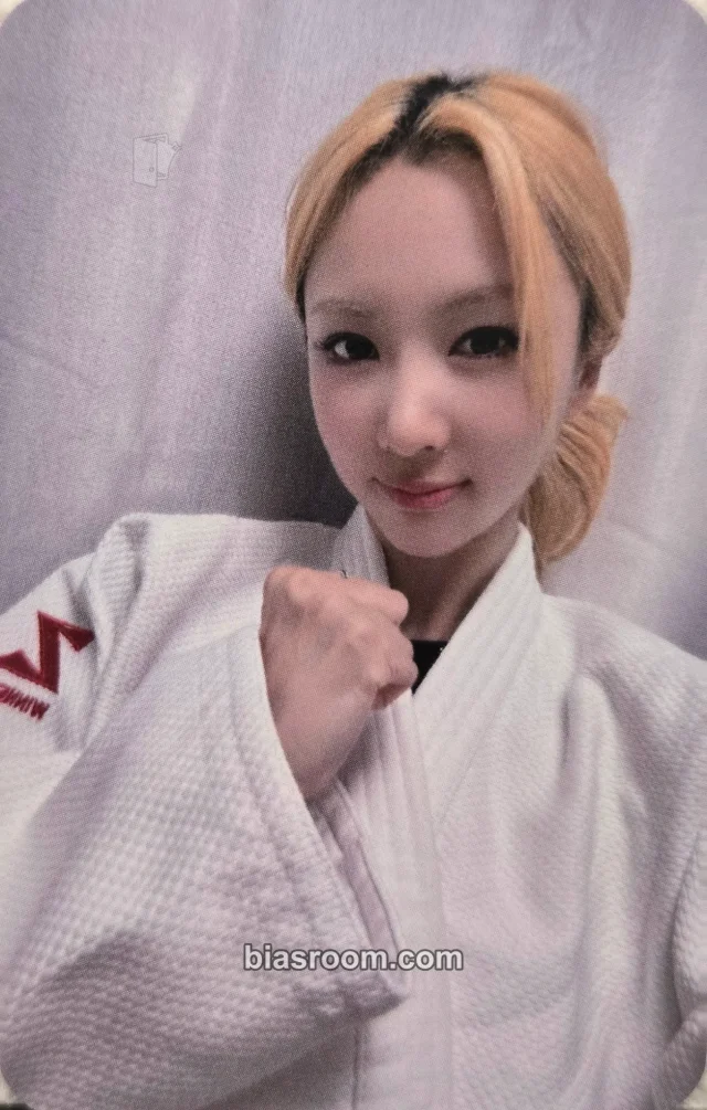 Photocard K-pop di Yoohyeon Dreamcatcher YOOcation Guangzhou Fan Meeting
