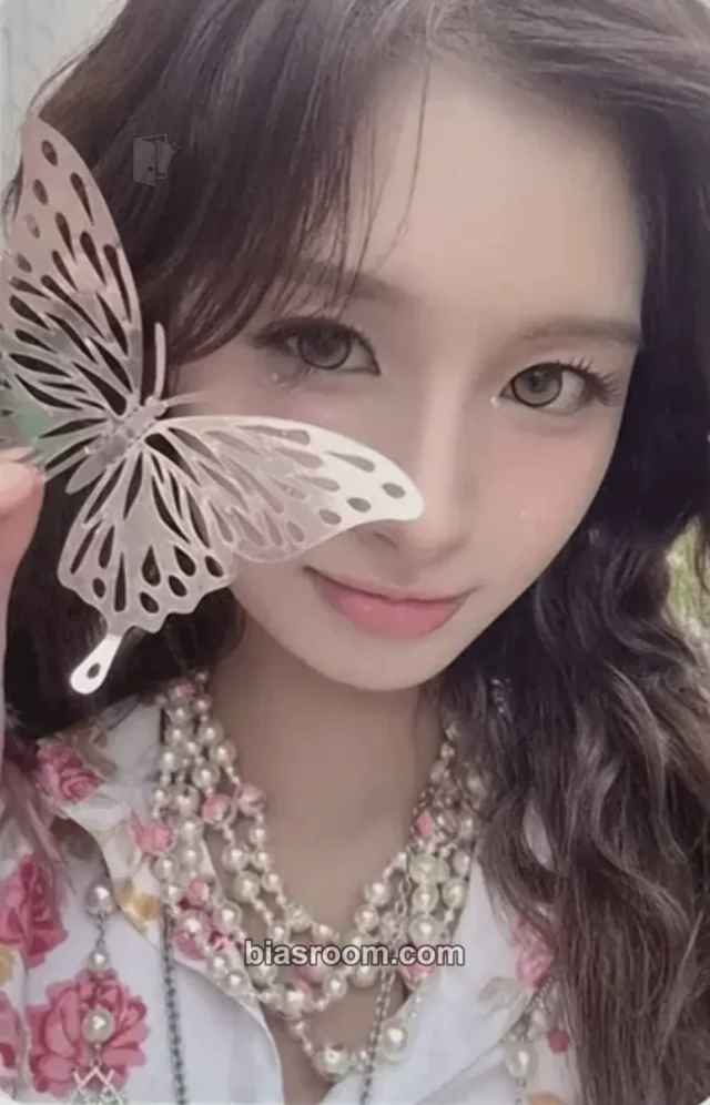 Sullyoon NMIXX Strange Muse K-pop photocard