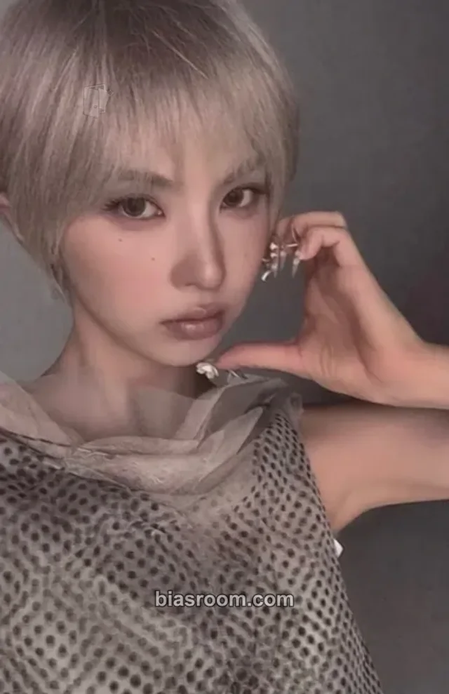Bae NMIXX Strange Muse K-pop photocard