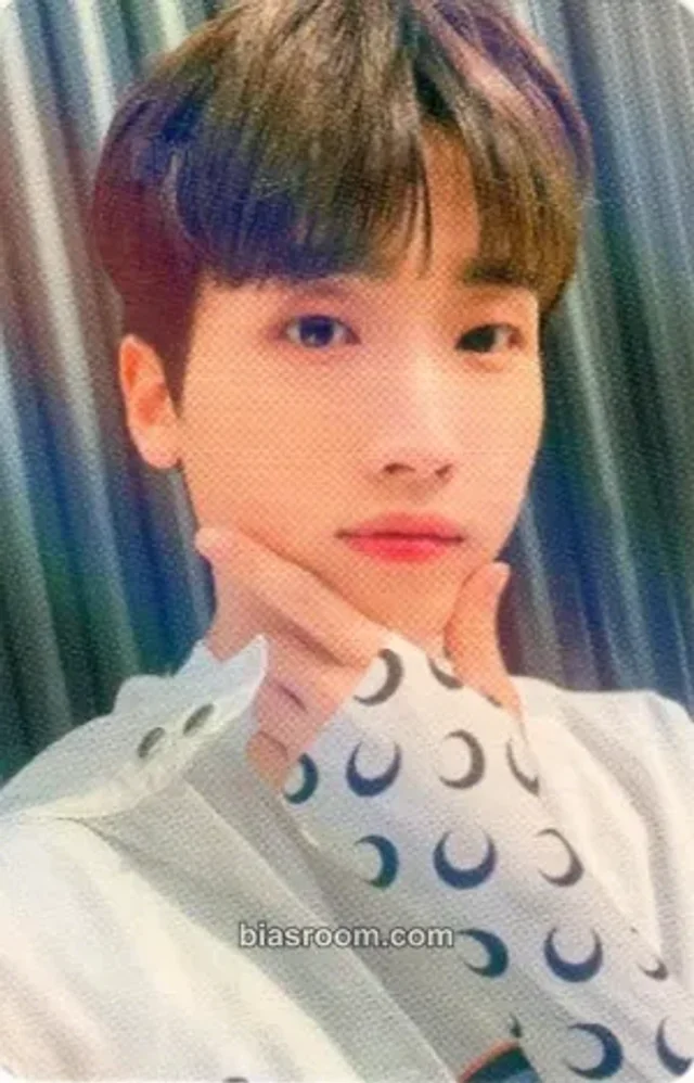 DK BLANK2Y K2Y I: CONFIDENCE [Thumbs Up] K-pop photocard