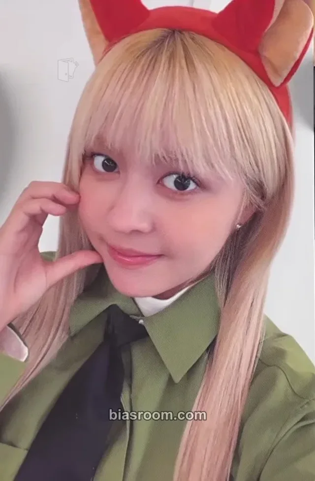 Lily NMIXX Strange Muse K-pop 포토카드