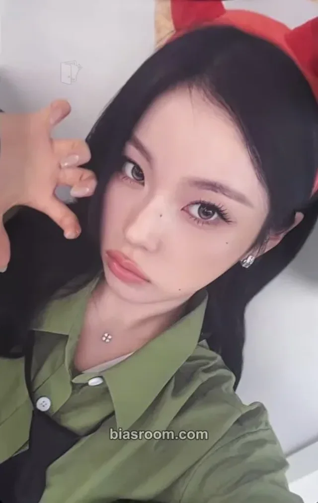 Kyujin NMIXX Strange MuseのK-popフォトカード