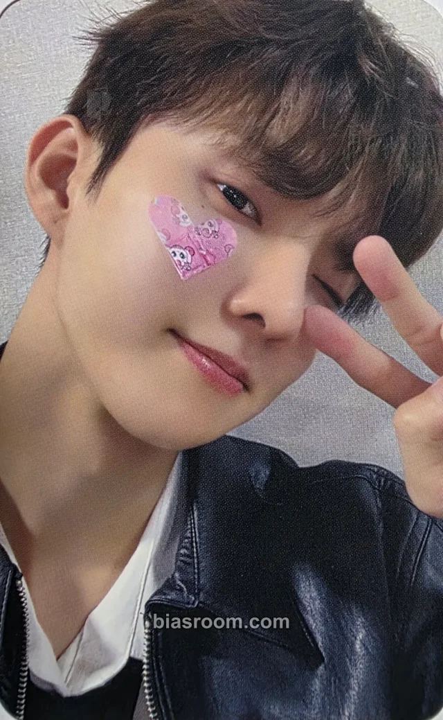 Photocard K-pop Q THE BOYZ a;effect