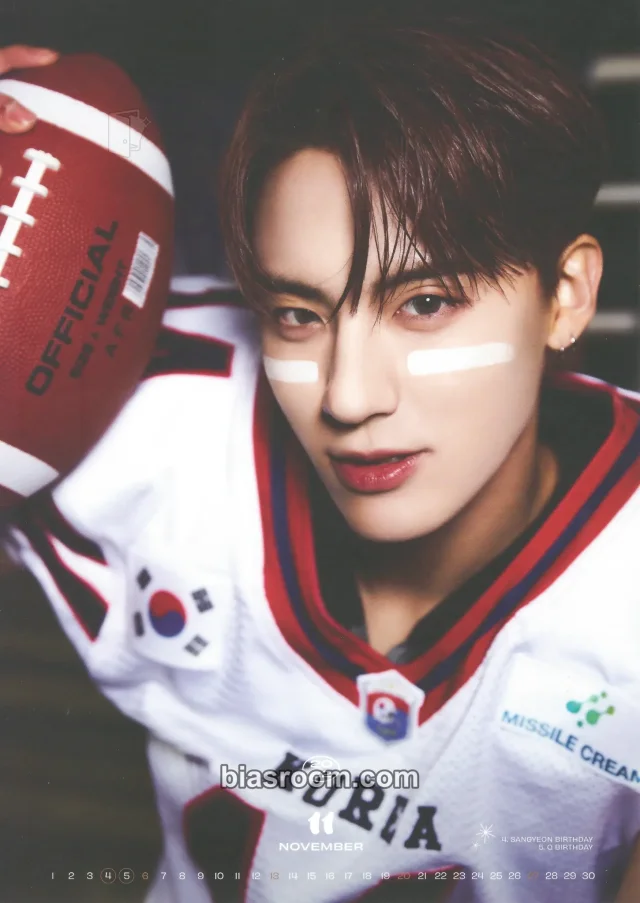 Eric THE BOYZ 2022 SEASON'S GREETINGS [ATHLETE CLUB] K-pop photocard