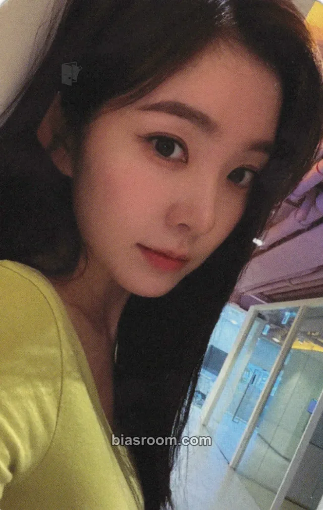 Irene Red Velvet Velvet Summer K-pop photocard