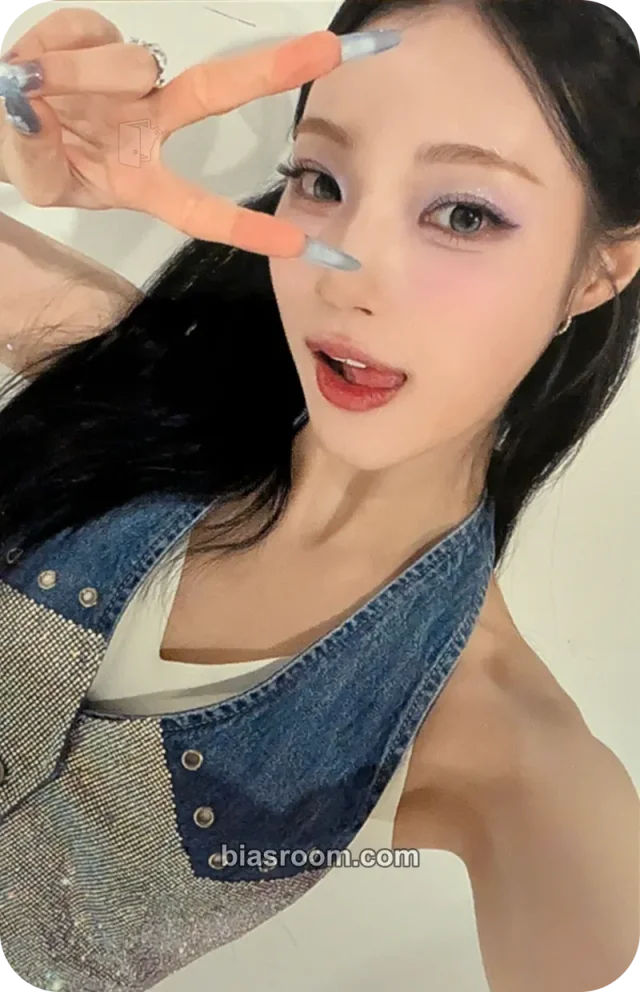 Yeju ICHILLIN’ Look At Me! K-pop photocard