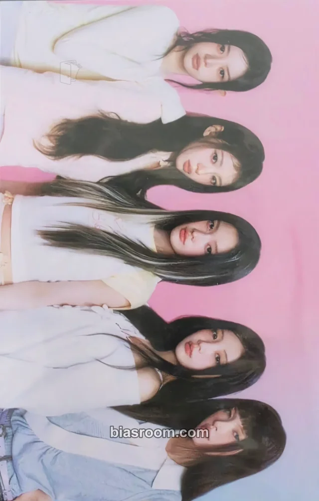 Photocard K-pop di ILLIT ILLIT LIVE ‘PRESS START♥︎︎︎’