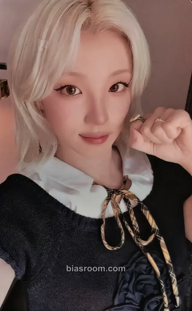 Yuqi i-dle We are K-pop photocard
