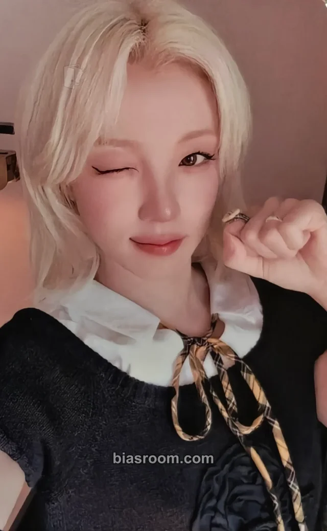 Yuqi i-dle We are K-pop photocard