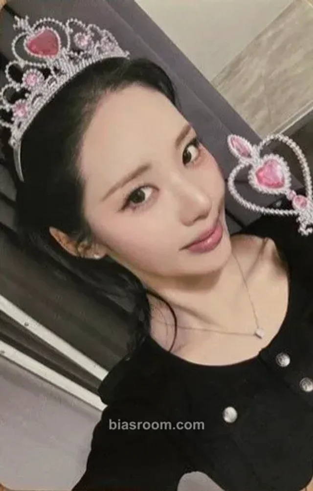 Photocard K-pop Jiwon fromis_9 Glow ME