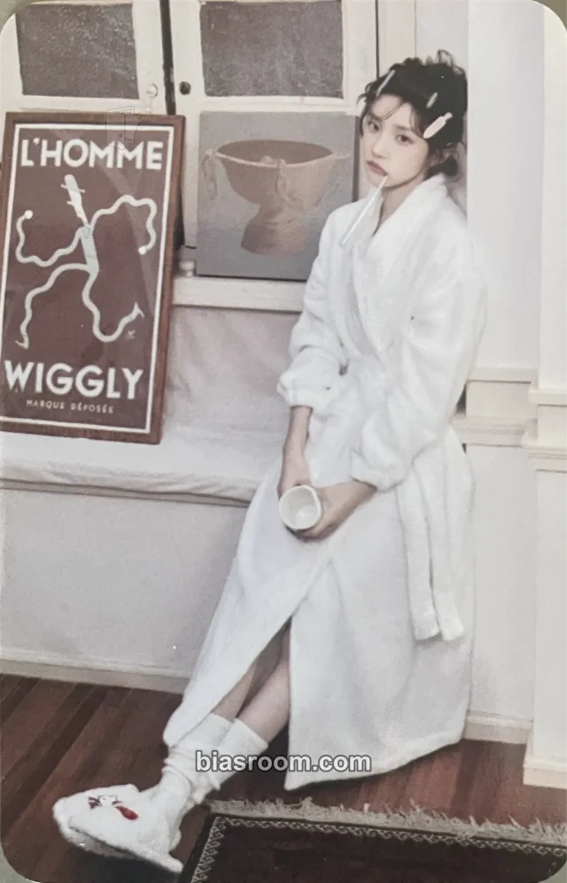 Yuqi i-dle 二十七 (27) K-pop photocard