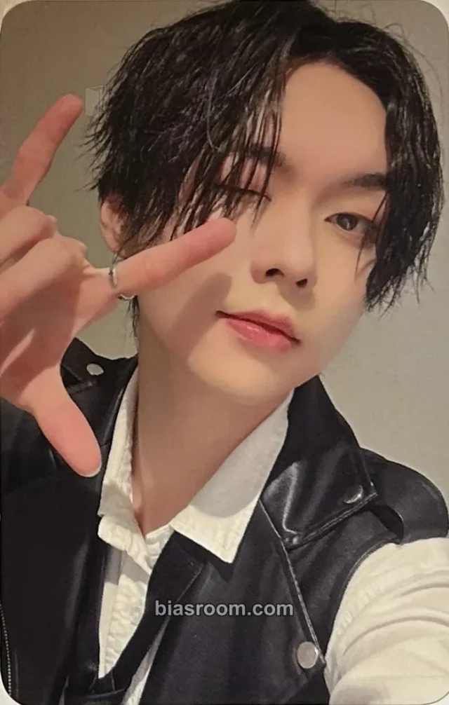 Leo WAKER In Elixir: Spellbound K-pop photocard