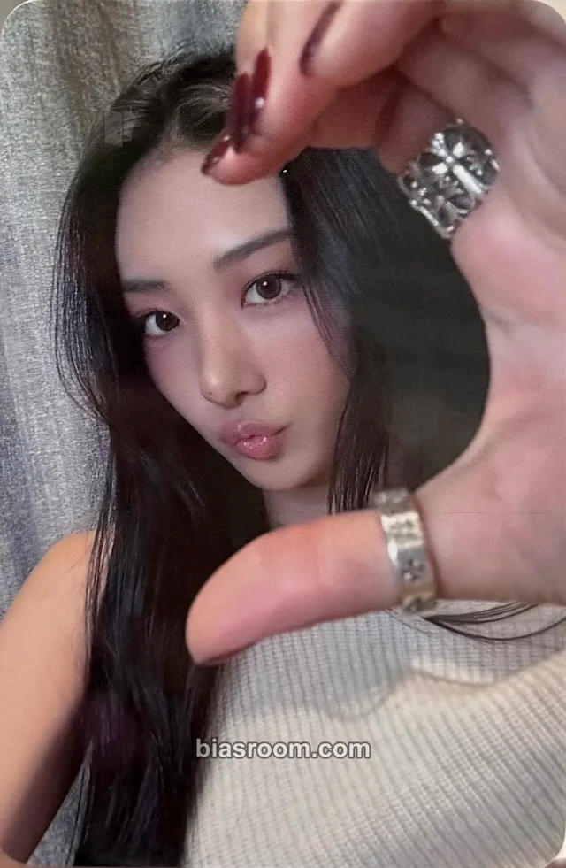 Gawon MEOVV BITE NOW K-pop photocard