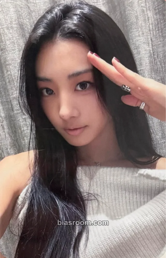 Gawon MEOVV BITE NOW K-pop photocard