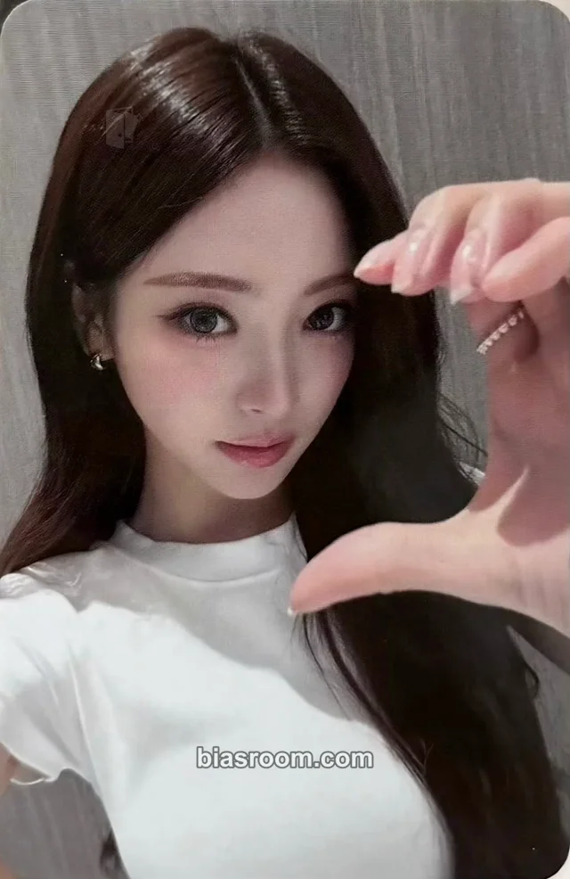 Anna MEOVV BITE NOW K-pop photocard
