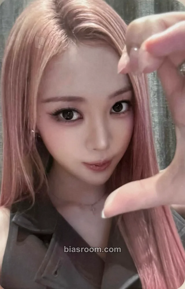 Narin MEOVV BITE NOW K-pop photocard