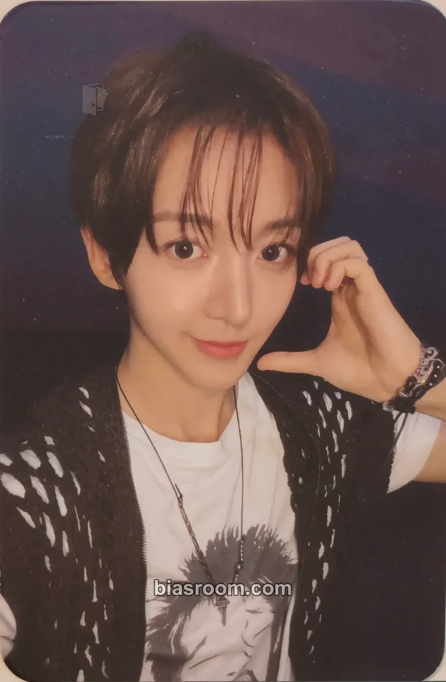 Donghyeon KickFlip KICK OFF THE WALL Pt 1 K-pop photocard