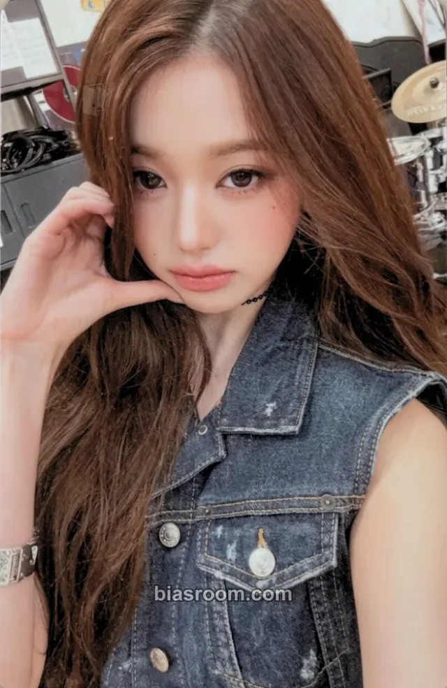 Wonyoung IVE Looks Can Kill K-pop photocard