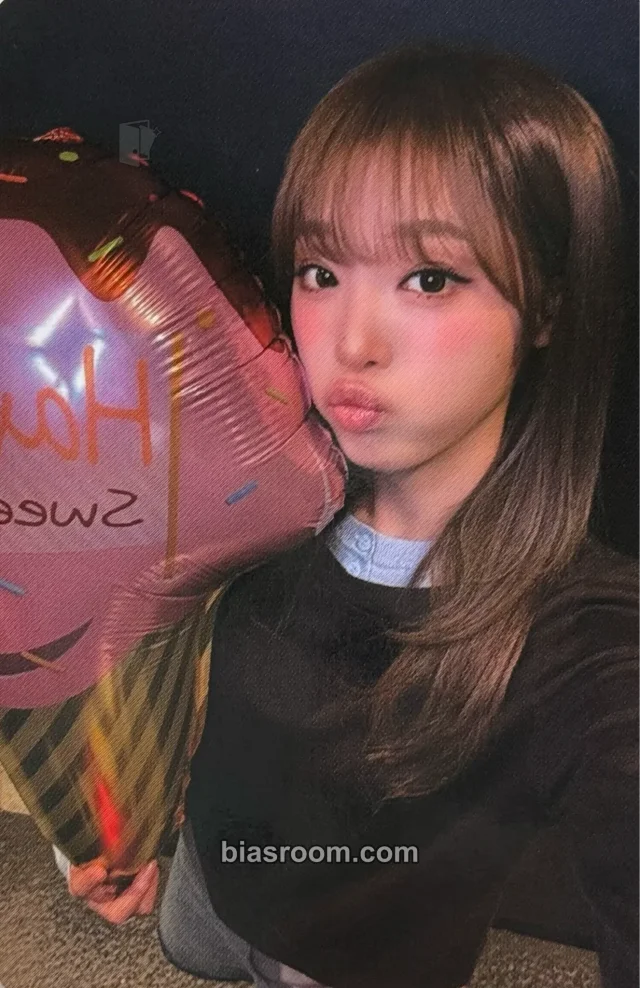 Yena Yena 2026 YENA ENCORE LIVE 'The Otherworldly Tale: Theatrical Edition' K-pop photocard