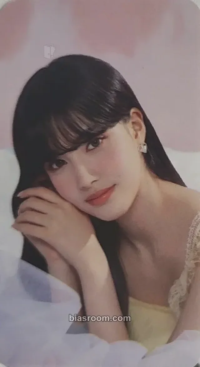 Yoon STAYC LensMe X STAYC K-pop photocard