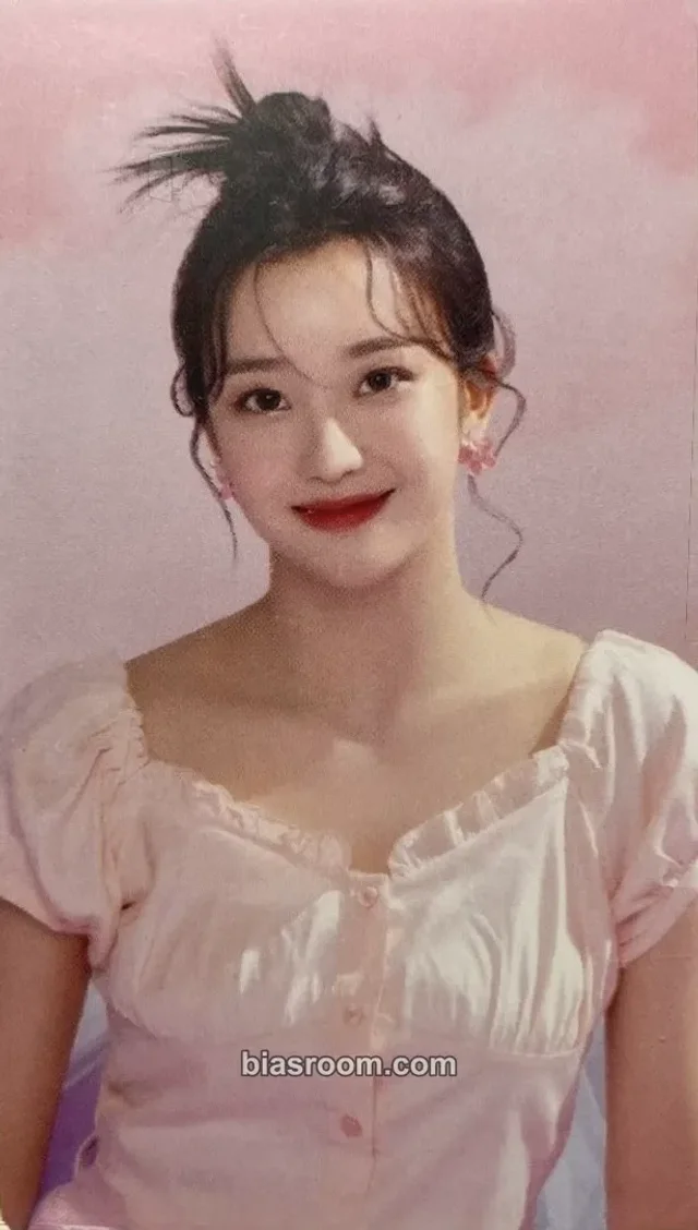 Sumin STAYC LensMe X STAYC K-pop photocard