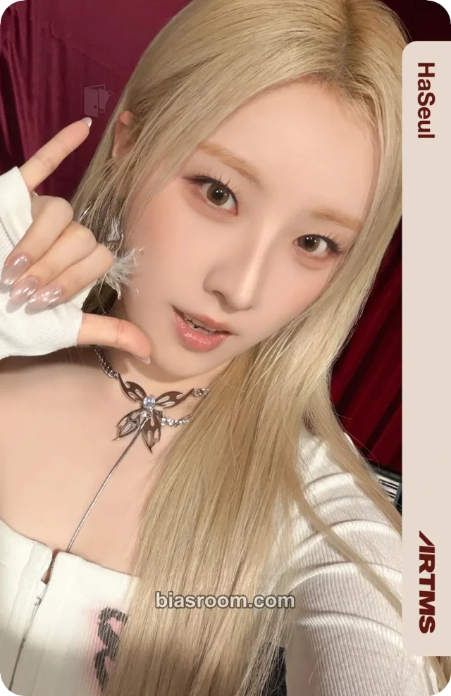 Photocard K-pop di HaSeul ARTMS HaSeul Afterglow Fansign Event