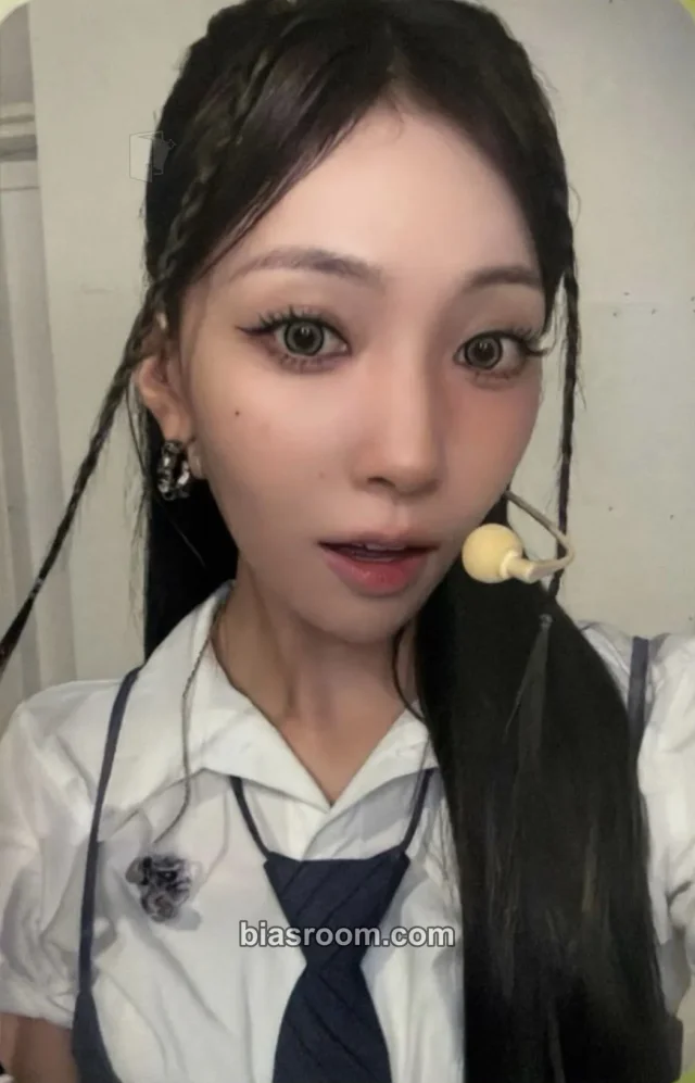 Mayuka NiziU Sour Grapes K-pop photocard