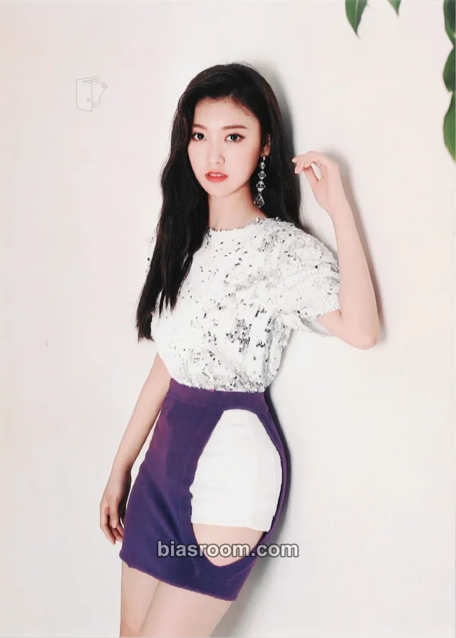 Choerry LOONA FamilyMart K-pop photocard