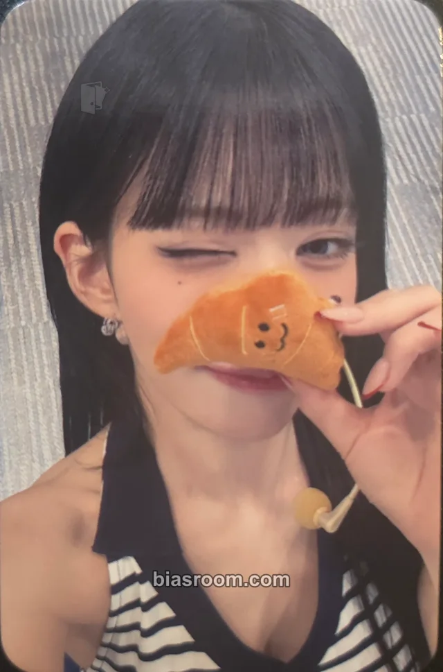 Chaeyoung fromis_9 Glow ME K-pop photocard