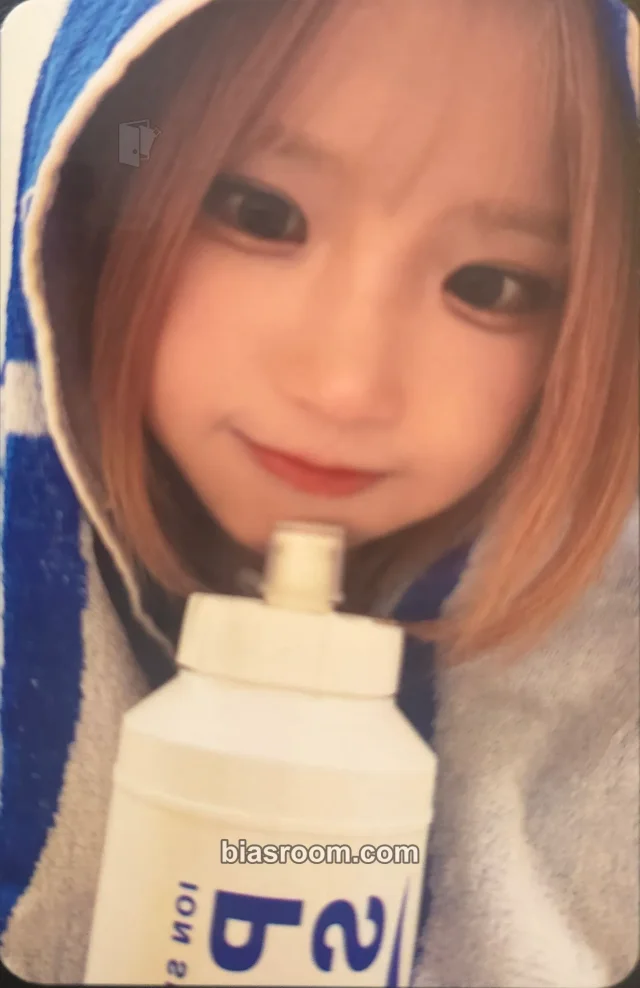 Hayoung fromis_9 Glow ME K-pop photocard