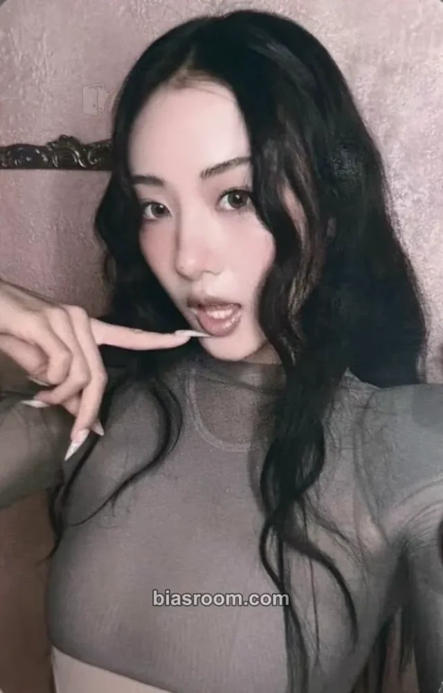 Gawon MEOVV BITE NOW K-pop photocard