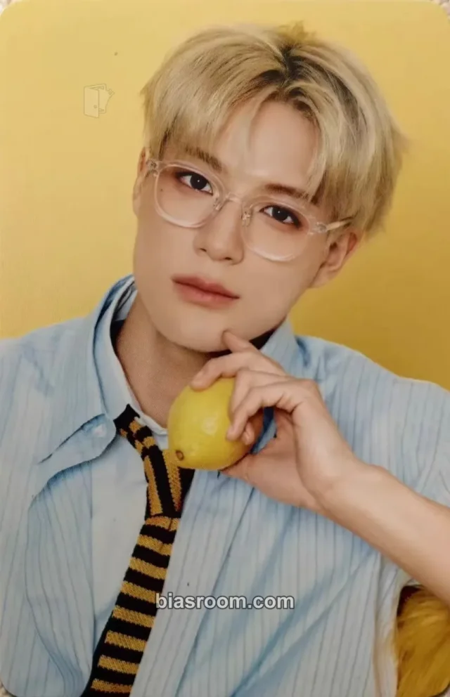 Jeno NCT DREAM 2026 Season’s Greetings K-pop photocard