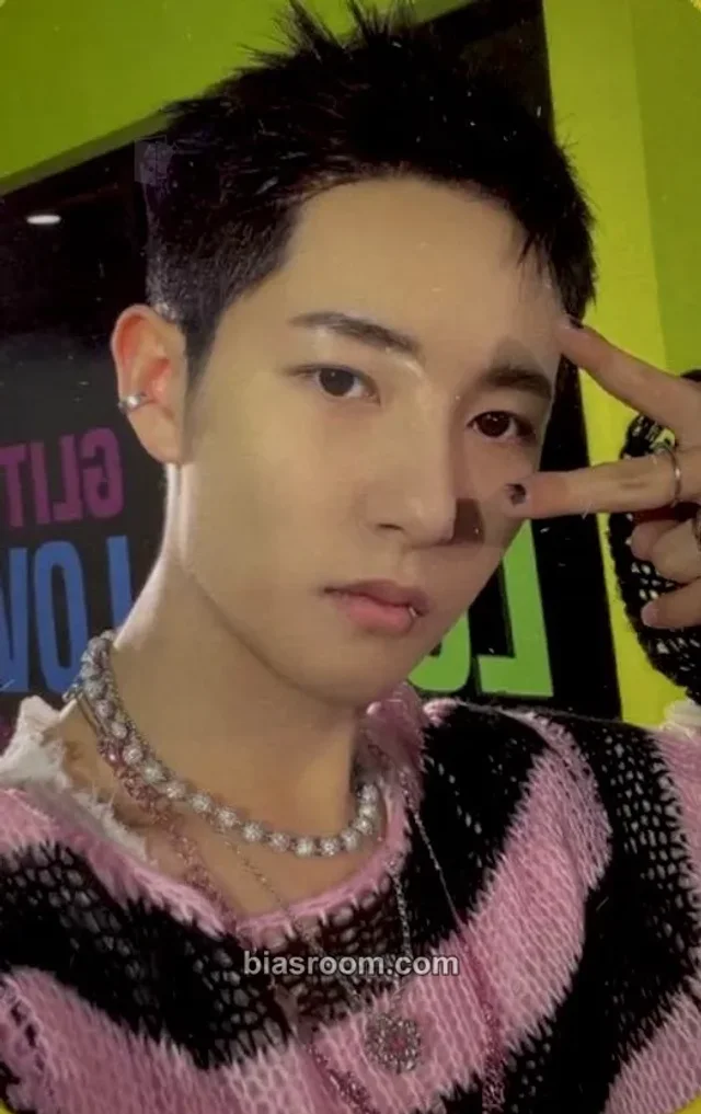 Renjun NCT DREAM Glitch Mode K-pop photocard