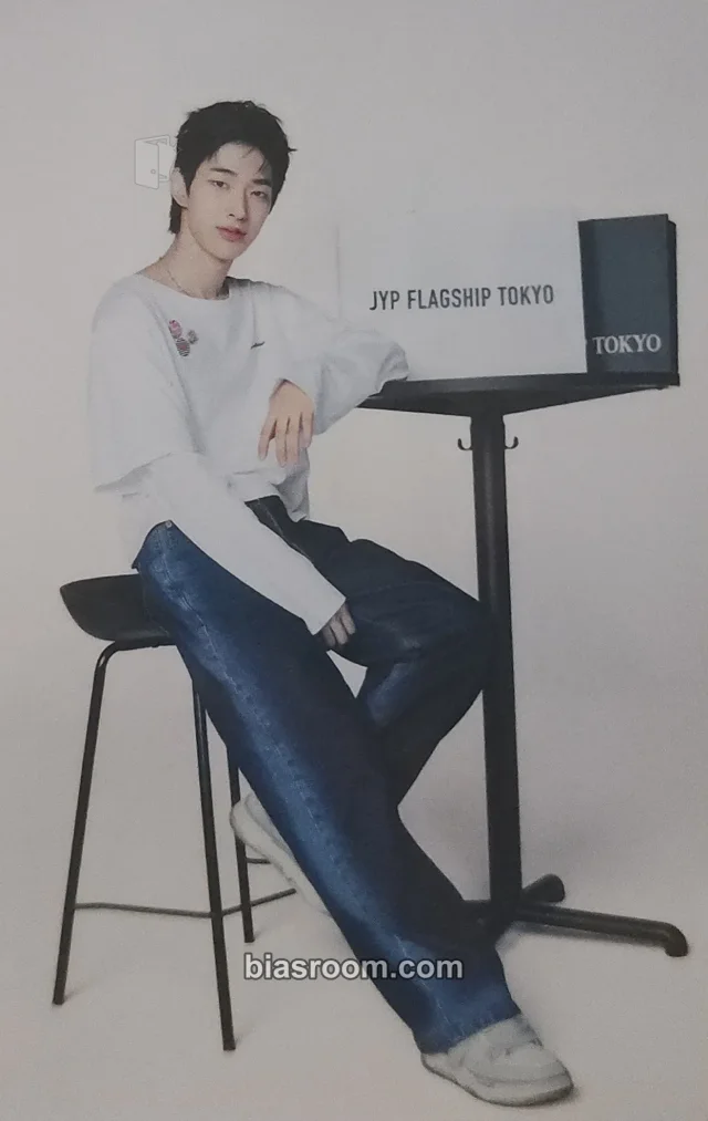 Tomoya NEXZ JYP FLAGSHIP TOKYO K-pop photocard