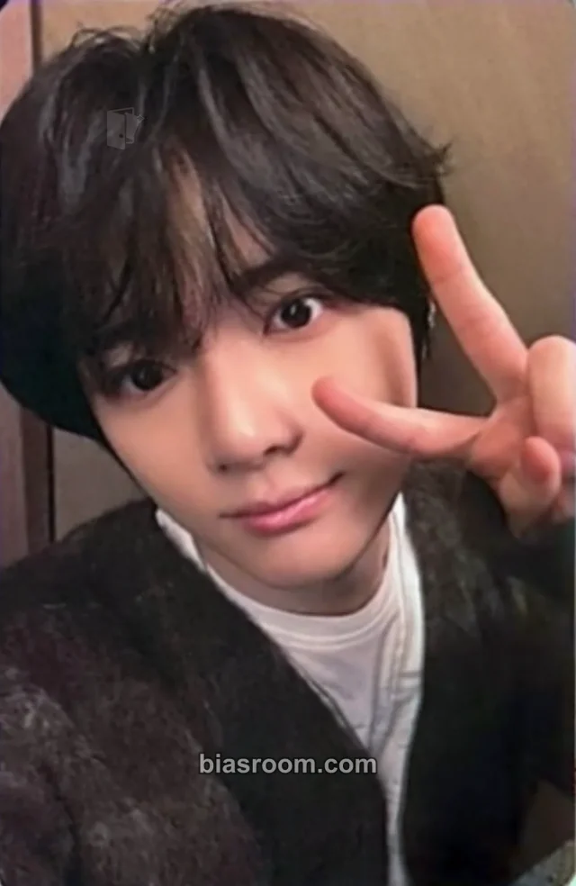 Beomgyu TOMORROW X TOGETHER 7TH YEAR: A Moment of Stillness in the Thorns K-pop photocard
