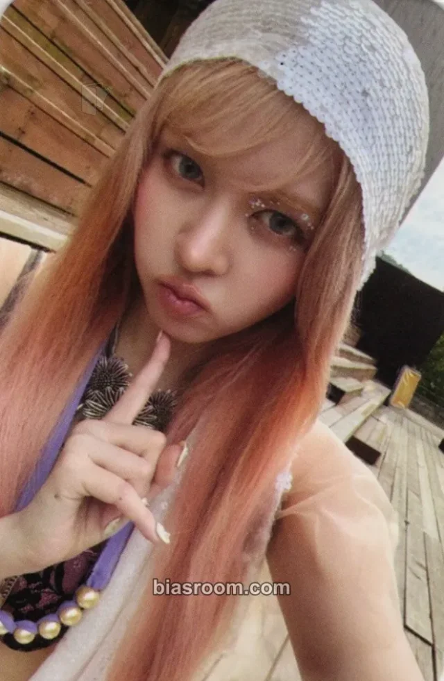 Lily NMIXX Strange Muse K-pop photocard
