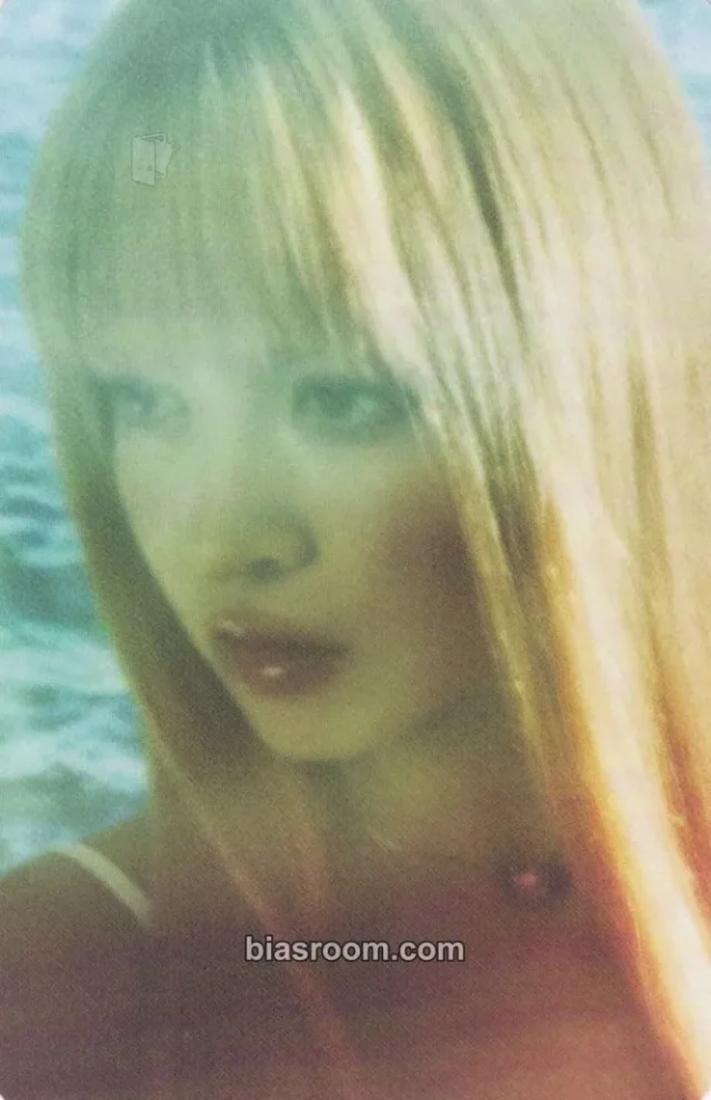 Lily NMIXX Strange Muse K-pop photocard