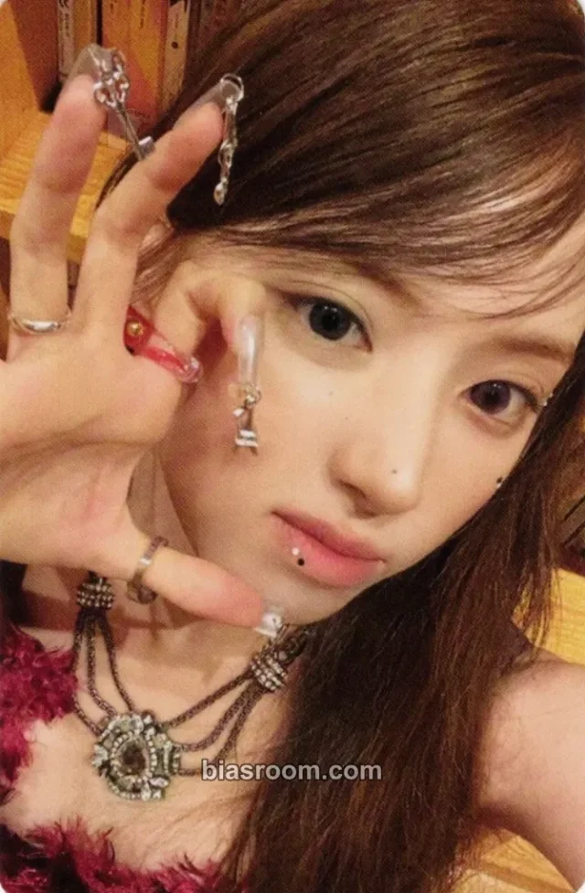 Jiwoo NMIXX Strange Muse K-pop photocard