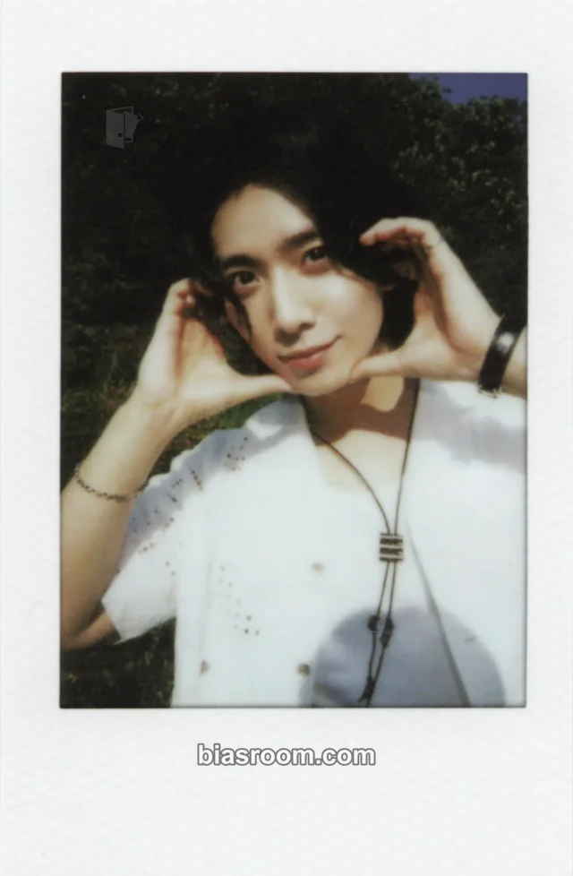 Photocard K-pop Hwiyoung SF9 2026 SEASON'S GREETINGS
