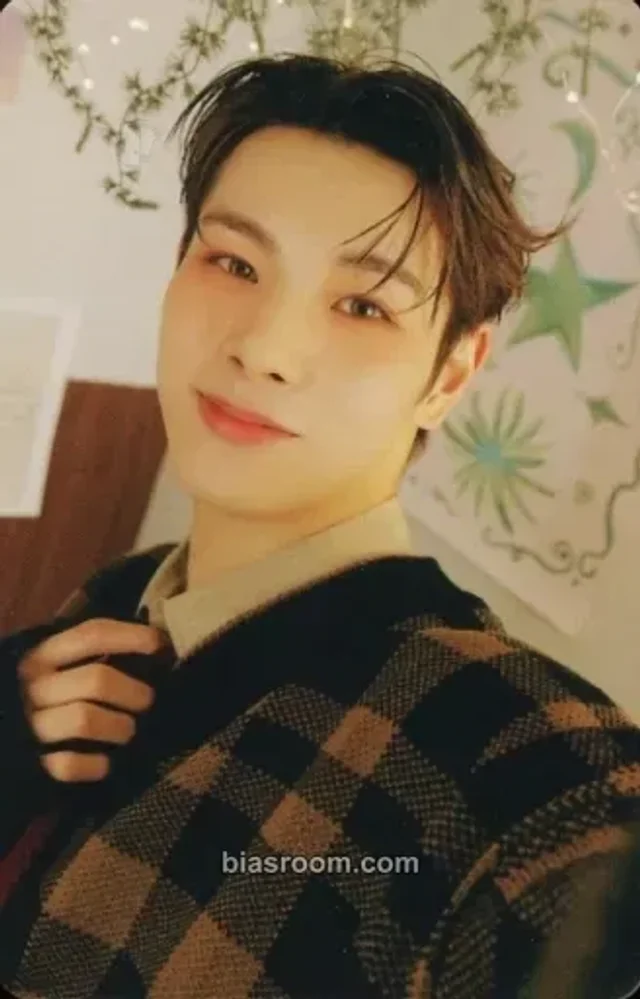 Ayuta DXTEEN Snowin' (Special Edition) K-pop photocard