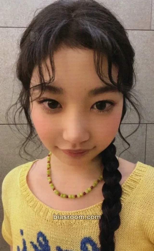 Saki TUIDE TUNE & PLAY K-pop photocard